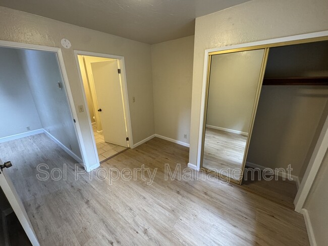 Building Photo - 156 Hillside Ave