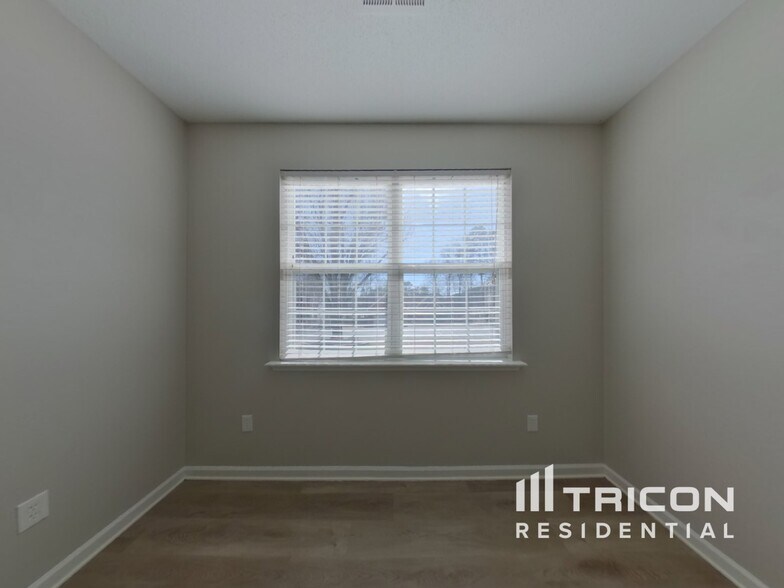 Building Photo - 335 Annabel Dr