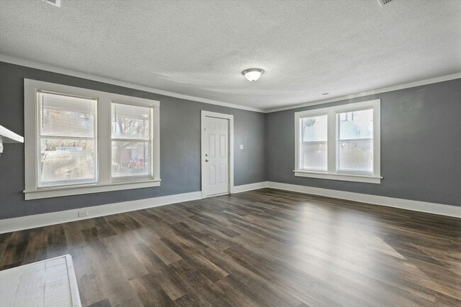 Building Photo - 425 Carpenter St