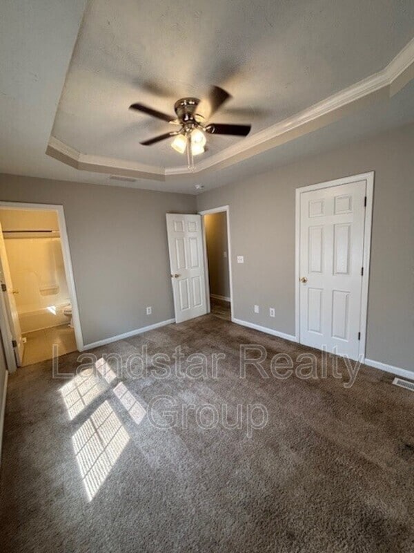 Building Photo - 3763 Parthenia Ave