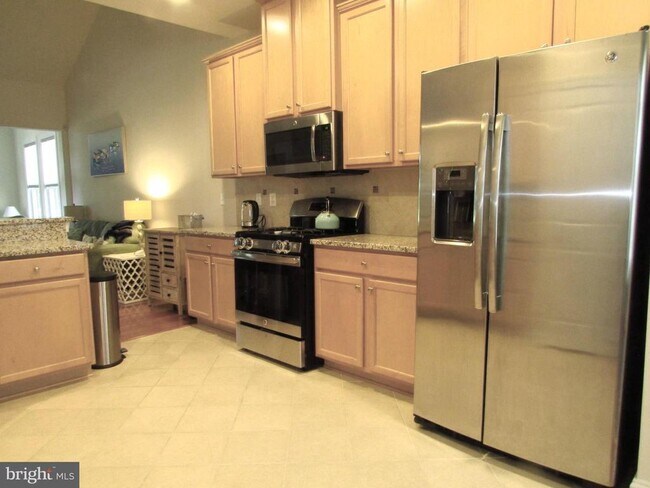 Building Photo - 30671 Kingbird Ct