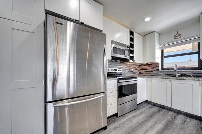 Building Photo - 516 Osprey Dr