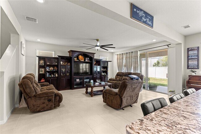 Building Photo - 8142 SW 59th Ave