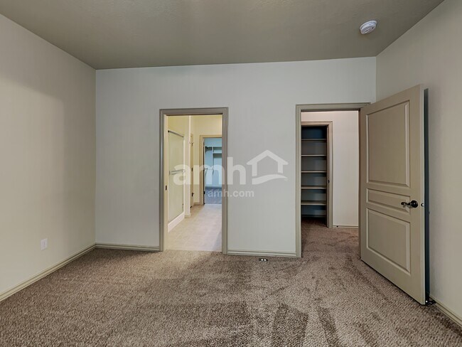 Building Photo - 55 S Selwood Ln