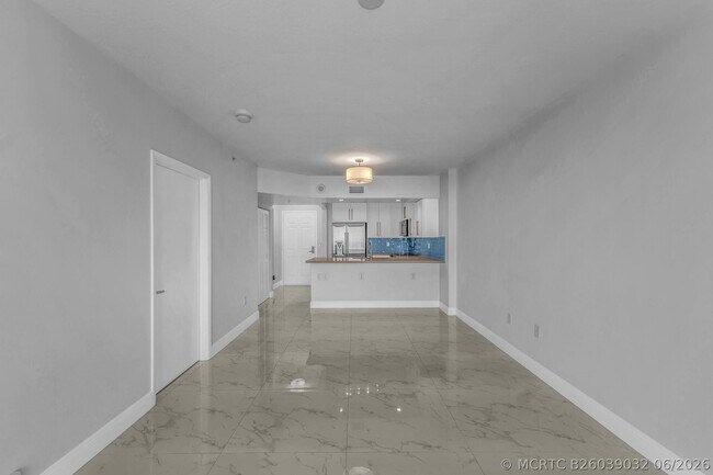 Building Photo - 3020 NE 32nd St