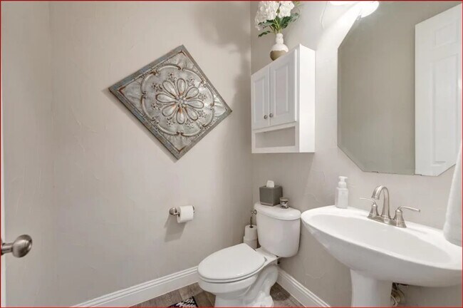 Building Photo - 3424 Dillon Ct