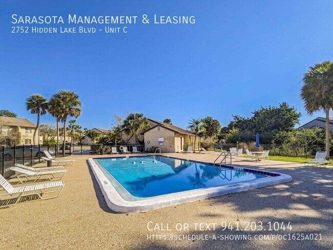 Building Photo - 2752 Hidden Lake Blvd