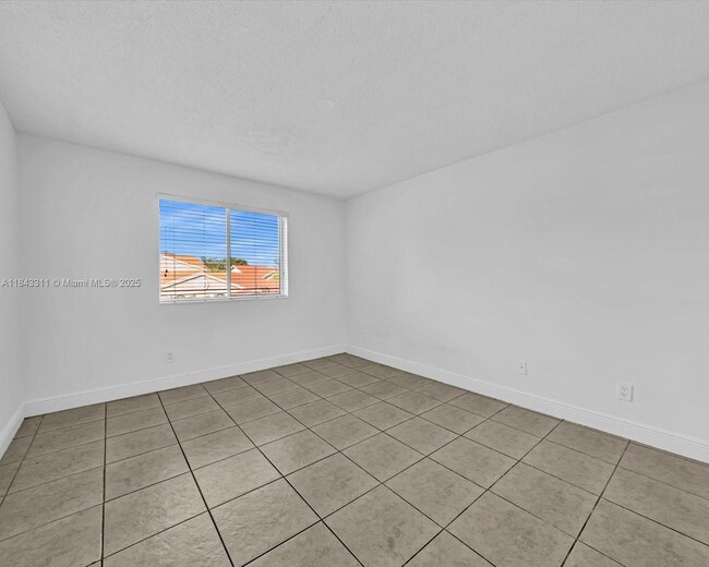 Building Photo - 15770 SW 106th Terrace