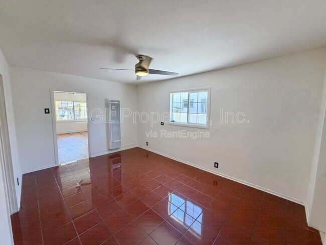 Building Photo - 2407 Fernleaf St