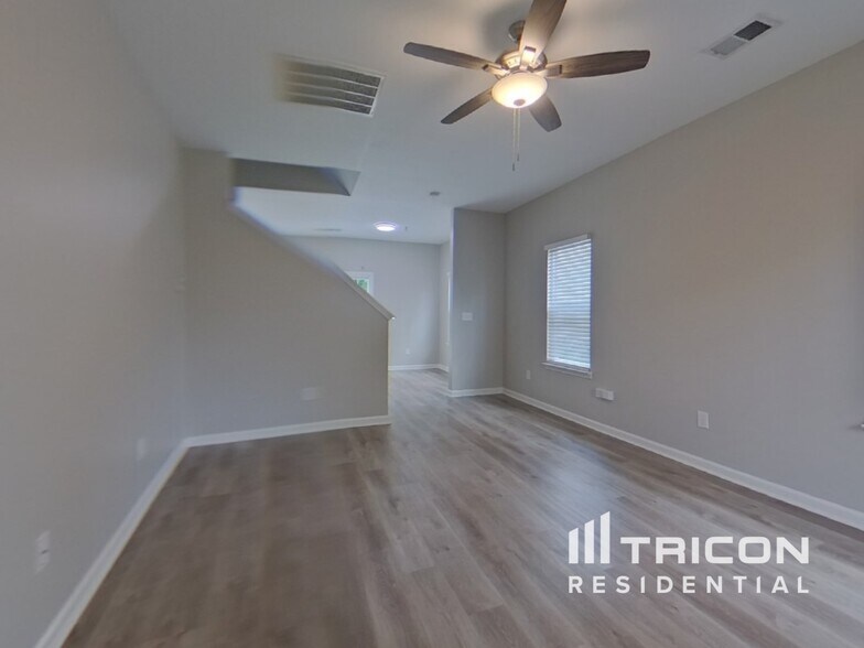 Building Photo - 287 Stonewood Crossing Dr