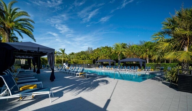 Building Photo - 17081 Five Waters Ave