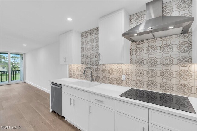 Building Photo - 1085 Forest Lakes Dr