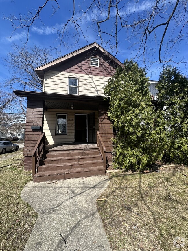 Building Photo - 13601 Eaglesmere Ave