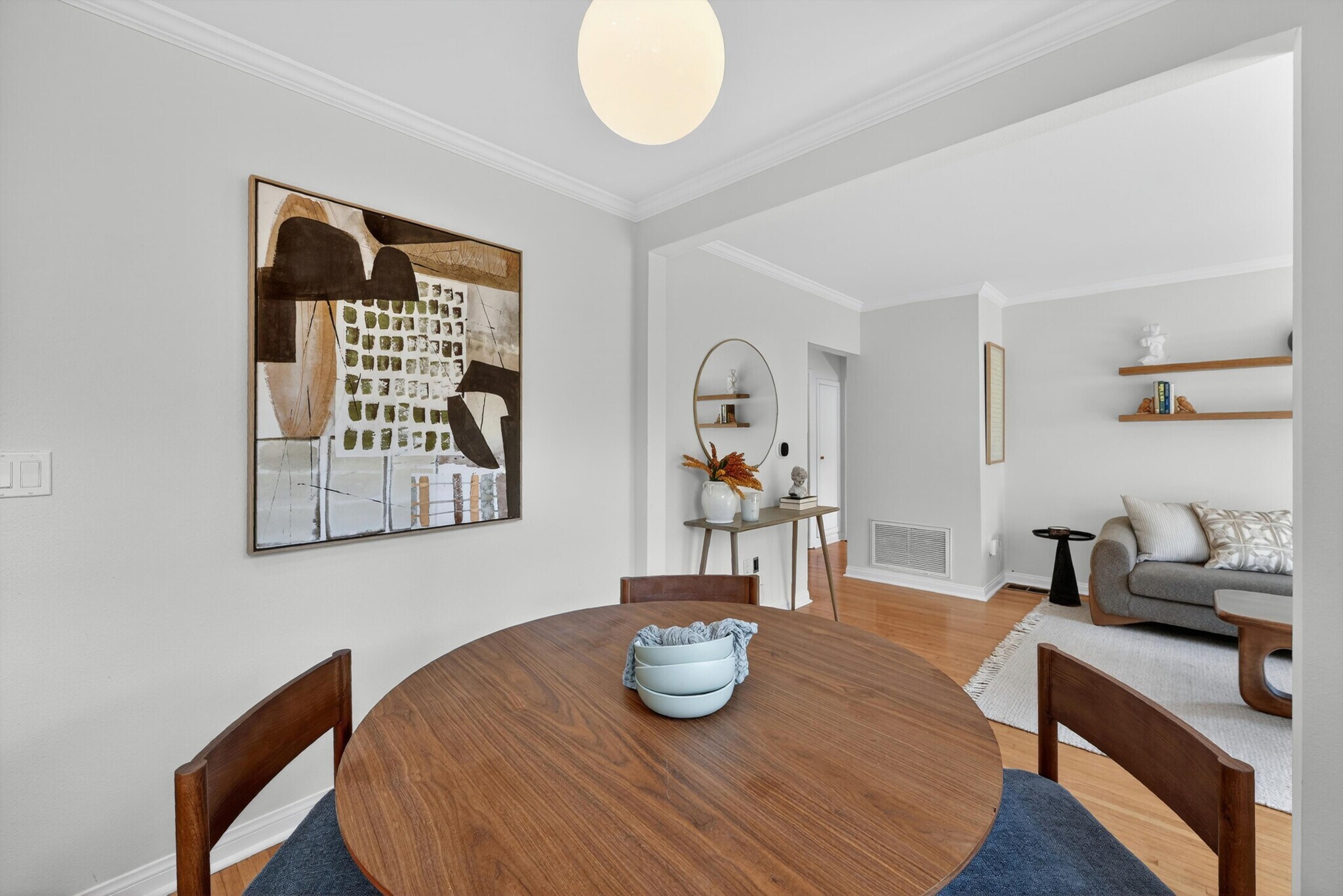 Building Photo - 1515 Rendall Pl