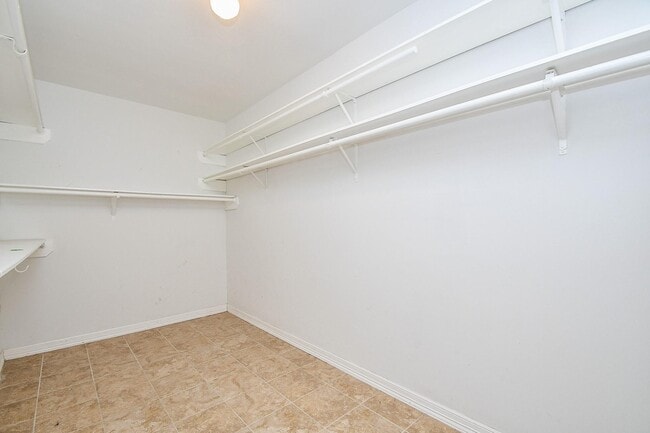 Building Photo - 15203 Carols Way Dr