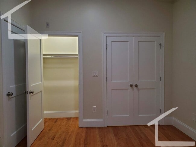 Building Photo - Coolidge Corner Area, In-Unit Washer and Dryer,  Parking for Rent