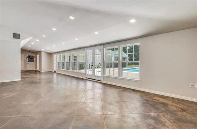 Building Photo - 6307 Deloache Ave