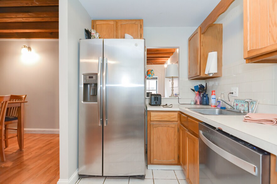 Building Photo - 99 Fulton St