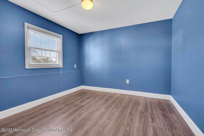 Building Photo - 110 Sherwood Ln