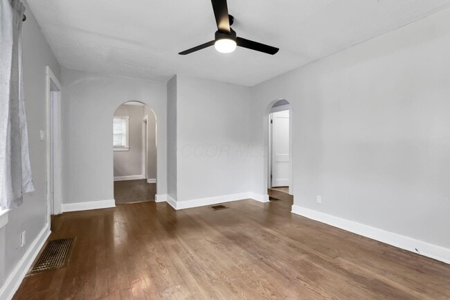 Building Photo - 2940 Hiawatha St