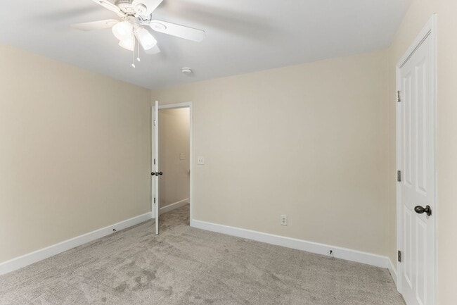 Building Photo - Beautifully maintained 3-bedroom, 2-bath townhome in Nashville’s highly desirable Lennox Village