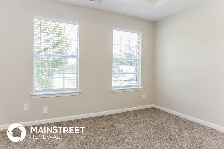 Building Photo - 5553 Wind River Ln