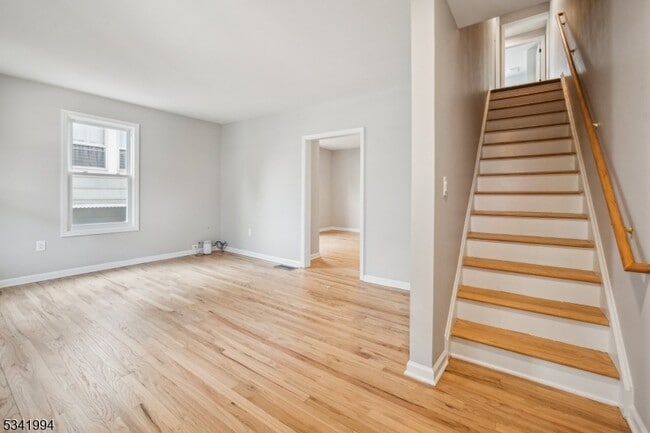 Building Photo - 21 Hillside Ave