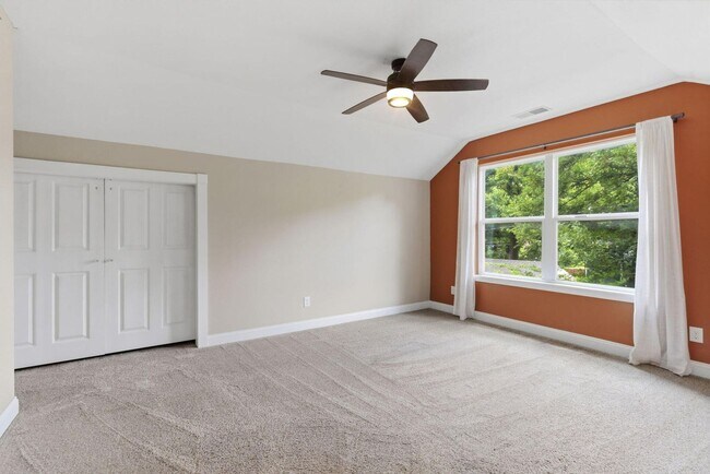 Building Photo - Updated 4-bedroom, 2-bath home in the Rountree neighborhood