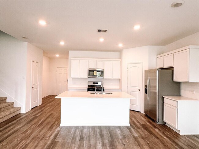 Building Photo - 27422 Oasis Rdg Dr
