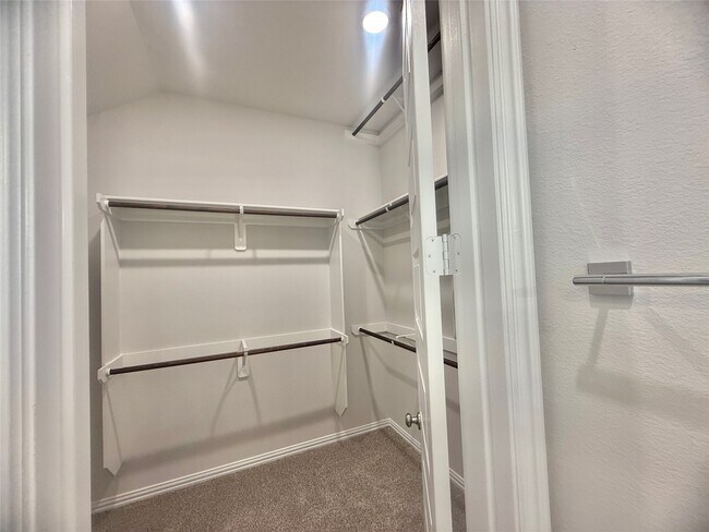 Building Photo - 6123 Severson Lake Ct