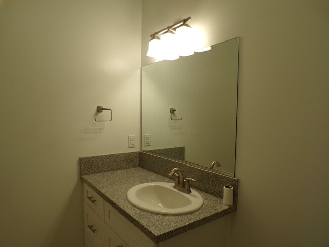 Building Photo - Huckleberry Townhomes