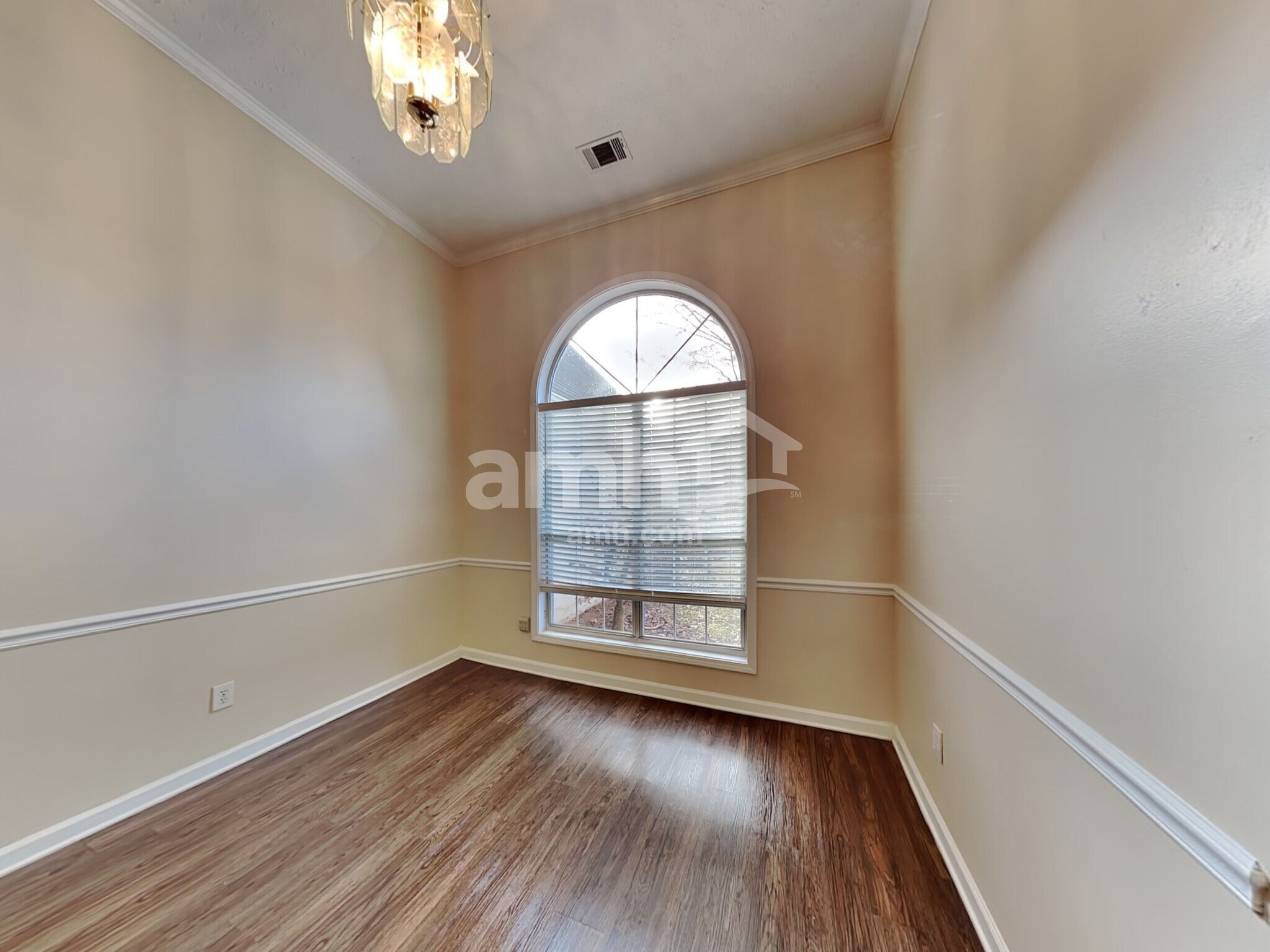 Building Photo - 515 Chaseridge Dr