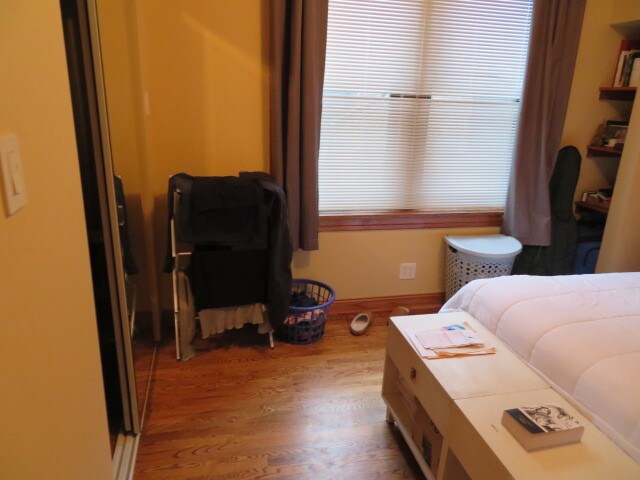 Primary Photo - 1357 N Ashland Ave