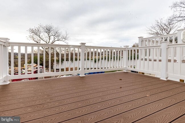 Building Photo - 3437 10th Pl SE