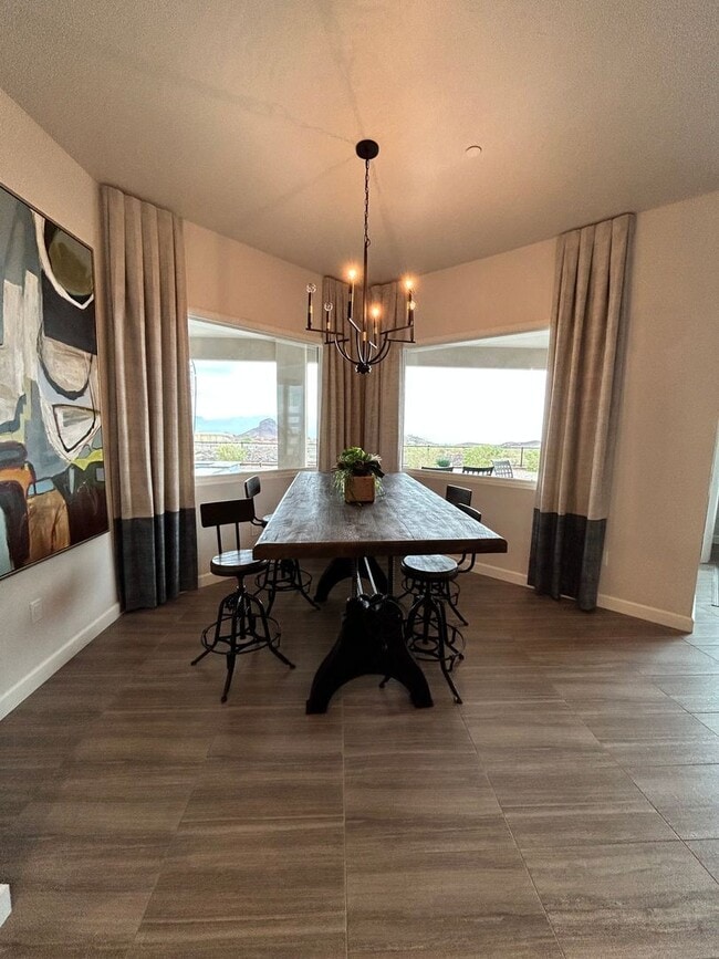Building Photo - Beautiful Furnished Pool Home!