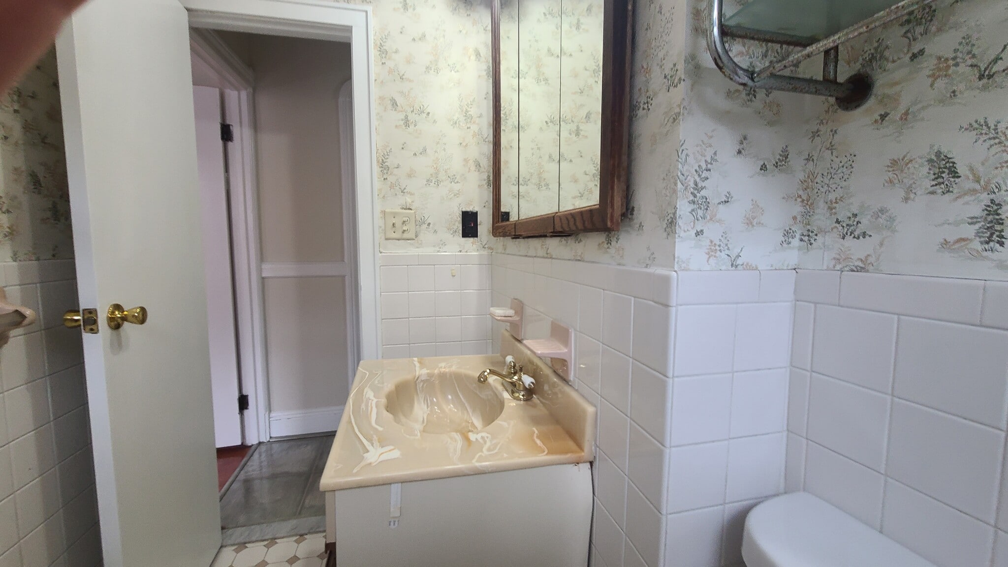 Building Photo - 86 Tonnele Ave