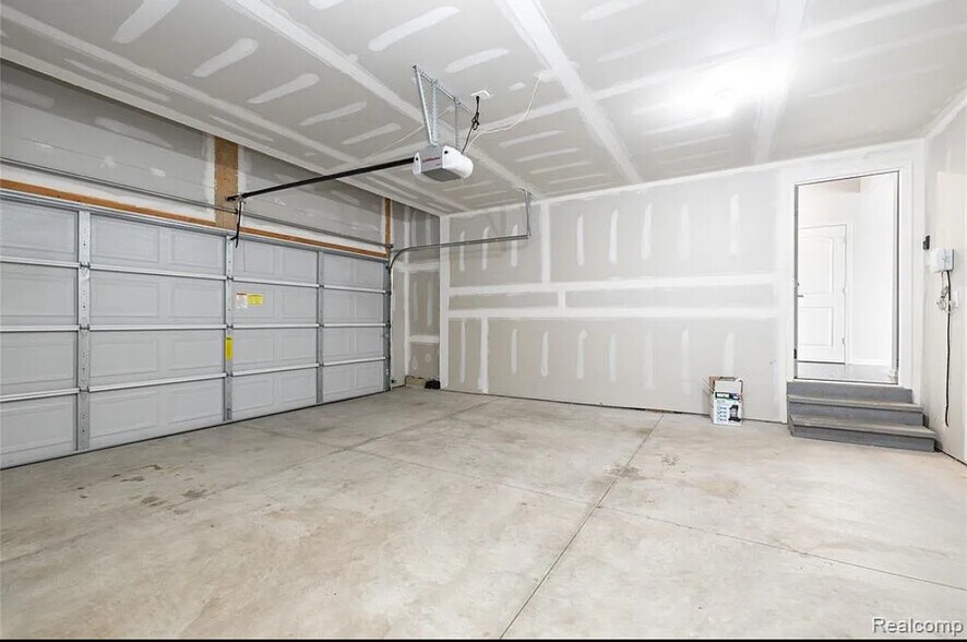 Building Photo - 3449 Haverford Dr