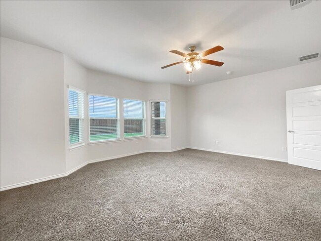 Building Photo - PRICE REDUCTION. 4-bed 2.5-bath 2714 sqft house located in DR Horton's Millstone subdivision