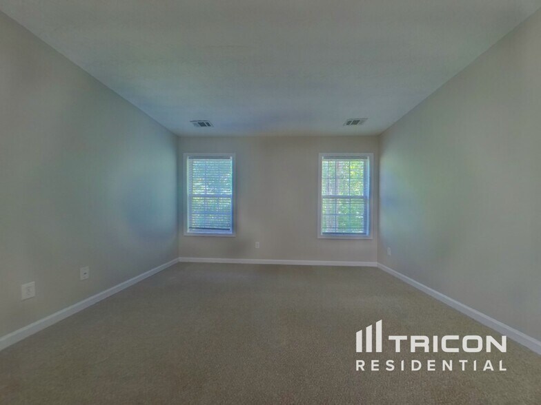 Building Photo - 3745 Dove Creek Cir SW