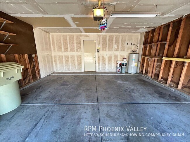 Building Photo - 6361 W Onyx Ave