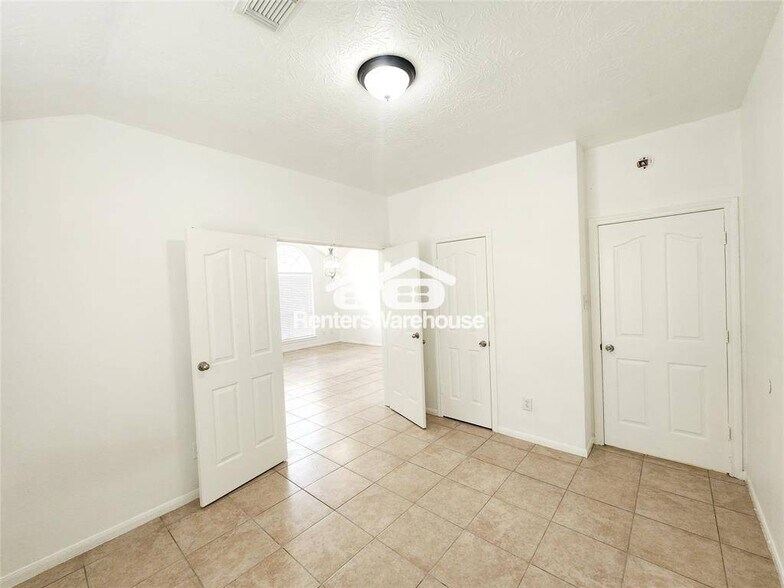 Building Photo - 2810 Autumn Springs Ln