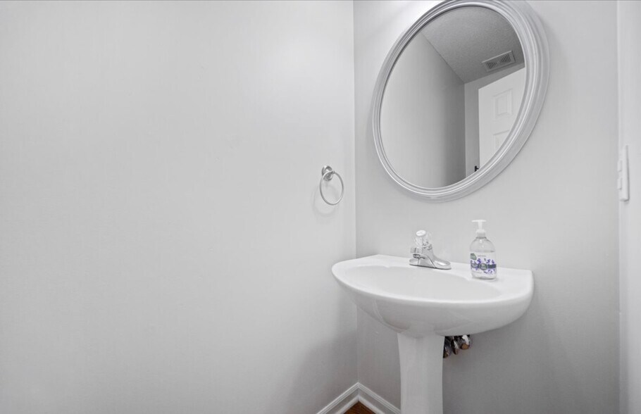 Half-Bath - 9505 NW 86th Ter