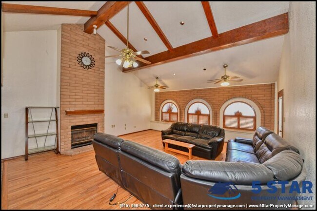 Building Photo - 3 bedroom in El Paso TX 79932