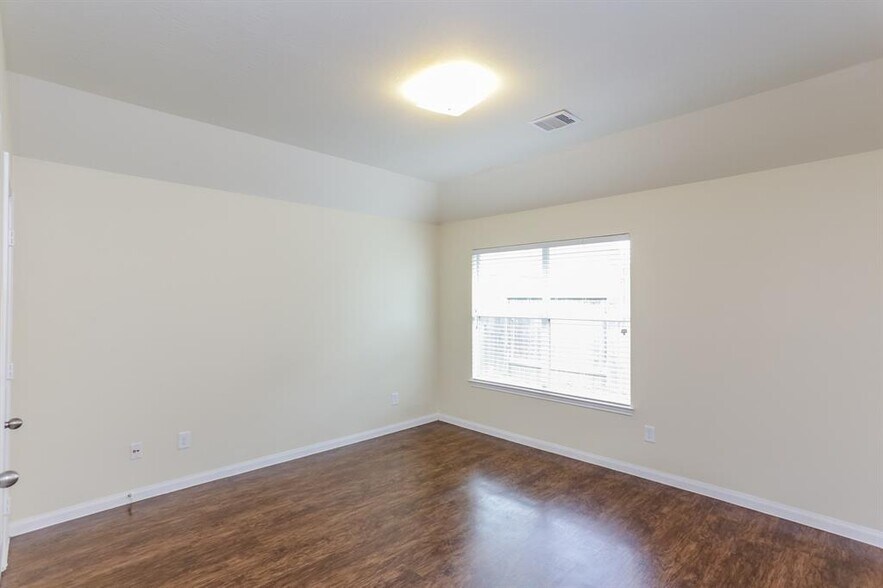 Building Photo - 21431 Wilona Way