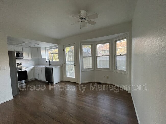 Building Photo - 2351 Ranch Dr