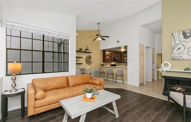 Building Photo - 2526 W MacArthur Blvd