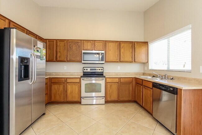 Building Photo - 22025 W Papago St