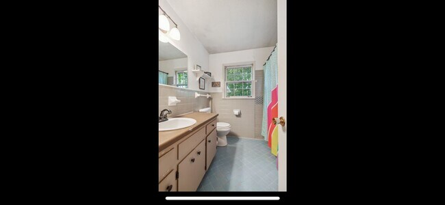 Building Photo - 1820 Whispering Hills Trl