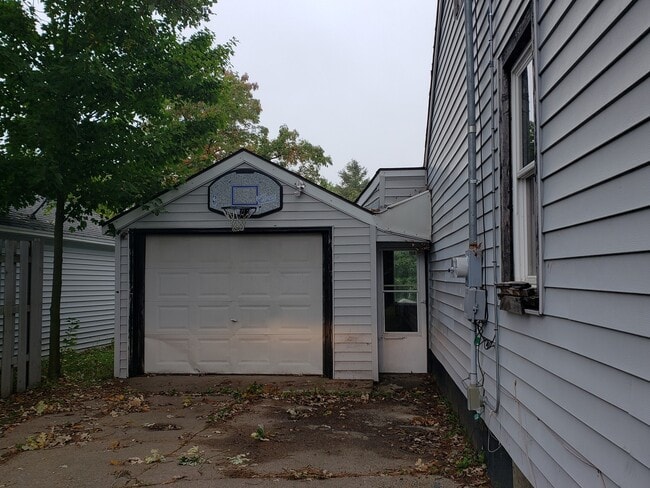 Building Photo - 3 Bed 1 Bath Single Family Home in Wausau