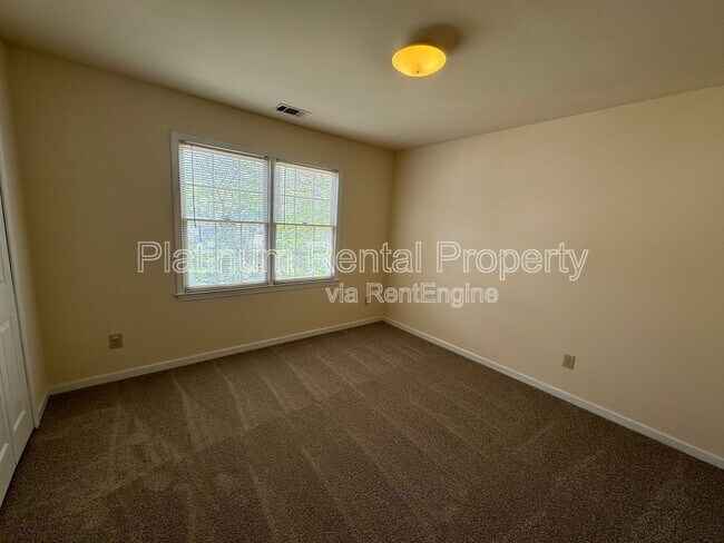 Building Photo - 11670 Dunhill Pl Dr